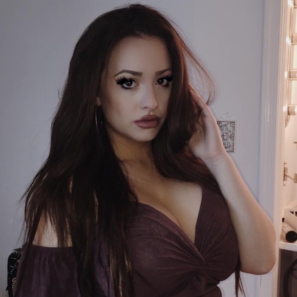 Meet your Posher, Olivia - Picture 1 of 1